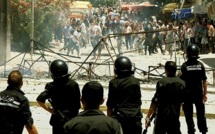 Couvre-feu en Tunisie, secouée par des émeutes