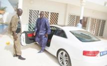 Borom Darou et sa rutilante bagnole