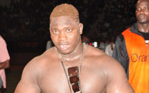 VIDEO - " Selbe Ndom l'avait predit : Du sang et du K.O " ( Revivez le combat en intégralité )