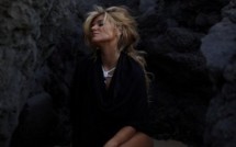 Clip : Melody Gardot voit "La vie en rose"