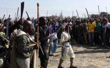 Afrique du Sud : la police tire sur des mineurs grévistes