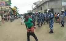 Les opposantes togolaises montrent leurs fesses aux gendarmes