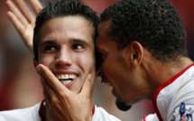 MU : quand Van Persie endosse déjà le costume de héros