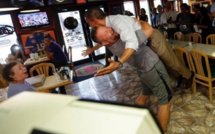 OBAMA Soulevé par un propriétaire de Pizzeria  (VIDEO)