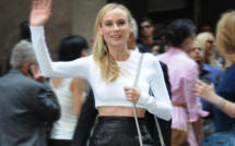 Diane Kruger entre cuir et peau chez Calvin Klein