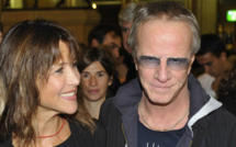 Sortie au théâtre en amoureux pour Sophie Marceau et Christophe Lambert
