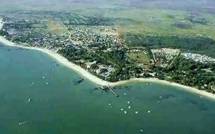 Prise en boulimie foncière et risques climatiques: La Petite Côte et les îles en danger