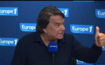 Bernard Tapie s'énerve: "Je vous emmerde"
