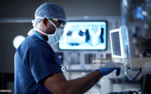 Un médecin alerte sur la situation des morgues dans les hôpitaux: « Les tiroirs sont sales, non frigorifiés, remplis de bestioles, aucune séparation à l'intérieur entre les corps, l'odeur…»