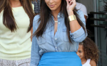 Kim Kardashian sexy en jean
