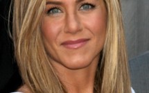Jennifer Aniston émue aux larmes