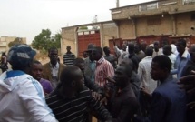 Violence sur la scène politique thiessoise Thiès : Les jeunes de Rewmi s’entre-déchirent : Un segment veut quitter le Parti de Idrissa SECK pour rejoindre l’APR (vidéo)