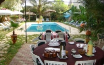Scandale : Un blanc patron d’un célèbre restaurant aux Almadies exige de coucher avec les filles avant de les recruter