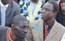 Thione Seck à côté de l'ancien champion de lutte, Balla Bèye 1