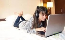 N’utilisez pas l’ordinateur portable sur le lit