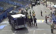 [VIDEO] Deux bombes font au moins deux morts au marathon de Boston