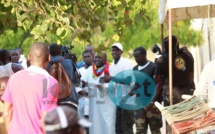 Voyage d'Oumar Sarr en Mauritanie : Macky tape sur la table, Mimi sort le sabre