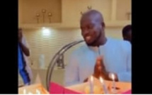 Aziz Ndiaye fête son anniversaire: Découvrez la surprise de son épouse et ses enfants (Vidéo)
