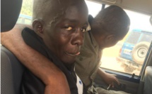 Boy Djinné arrêté à Missira: La vidéo de sa descente de la fourgonnette, ses premiers mots, son sourire en coin….