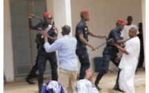 Conseil municipal (video) : Tohu-bohu à la mairie de Thiès, Diattara traité de voleur et hué à l’absence de Idrissa Seck
