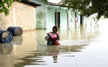 Pluies diluviennes: Une maison s'affaisse à Guinaw rails