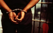 Ouagou Niayes: Un couple arrêté en possession de 1000 dollars en faux billets