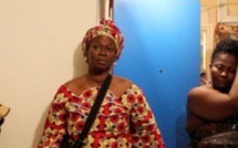 [Vidéo] La police française agresse une mère de famille africaine en plein sommeil : « Sale macaque, pute, rentre dans ton pays »