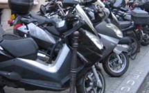Anecdote d’une liesse populaire: 50 scooters de Bby « détournés » vers YAW