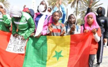 Photos: Les élèves des écoles publiques dans la rue