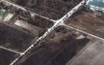 Des images impressionnantes du convoi militaire Russe de plus de 60 km en approche de la capitale Ukrainienne
