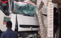 Saint-Louis: Un camion rate un virage et fonce sur une maison