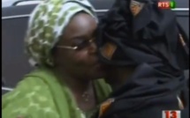 Vidéo: La première dame Marième Faye Sall en visite à Prokhane à l’occasion du Magal de Sokhna Mame Diarra Bousso.