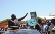 Macky Sall s’offre un impressionnant bain de foule à Ziguinchor