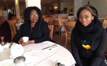 Adiouza en mode pause café avec sa maman