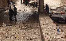 Horreur à la Corniche Ouest : Des voitures englouties par les eaux, une dame trouve la mort