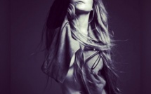 PHOTO Lindsay Lohan : pour Yves Saint Laurent, son sein déborde