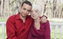 CHOC: Elle a 91 ans, il en a 31 et ils vivent une belle histoire d’amour ! Regardez