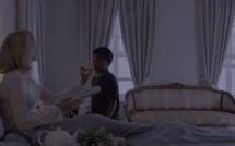 Afrique du Sud : Un enfant black comparé à un chien dans un spot