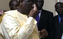 En visite chez les étudiants blessés, Macky Sall s’attire les foudres d’un vieux 
