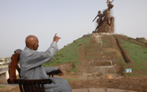 Découvrez l'histoire du gigantesque Monument de la Renaissance , construit par la propagande nord-coréenne