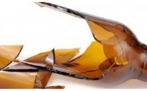 Il sort de prison, surprend sa femme avec son ami d’enfance et lui assène des coups de tesson de bouteille