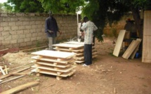 Mobilier national:  les menuisiers-bois sénégalais à l'école des belges