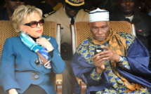 Sans tambour ni trompette : Me Wade débarque à Dakar avec son épouse Viviane Wade