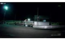 Choquant: 3 abrutis Vs Train