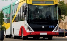 Défilé du 4 avril 2023 :  Présentation du premier bus du BRT 100% électrique de Dakar