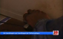 Vidéo: Handicapé, il manie parfaitement l’ordinateur avec ses pieds