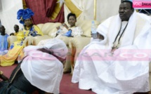 Vidéo-Des "facebookeurs" reproduisent la scène de Béthio et Amy Colé Dieng!  A mourir de rire