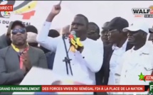 Manifestation de F24 : Khalifa Sall accueilli par un tintamarre, les leaders font bloc autour de lui