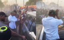 Ziguinchor: Ousmane Sonko s’offre un bain de foule devant son domicile