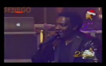 Video: Quand Mbaye Dieye Faye chante une chanson pour le mari de sa fille Fata